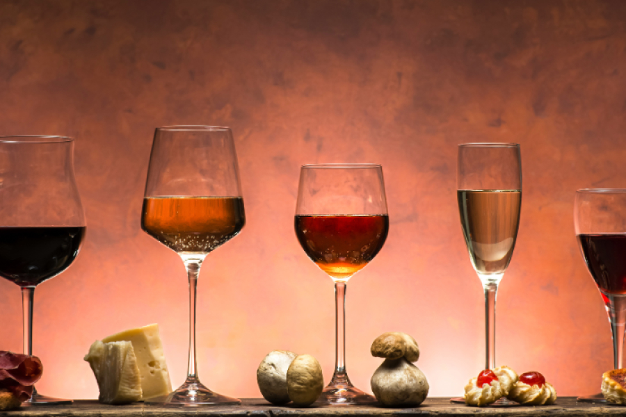 VINSKI PROGRAM RESTORANA: IZGRADNJA PROFITABILNIH VINSKIH LISTA I OBUKA OSOBLJA